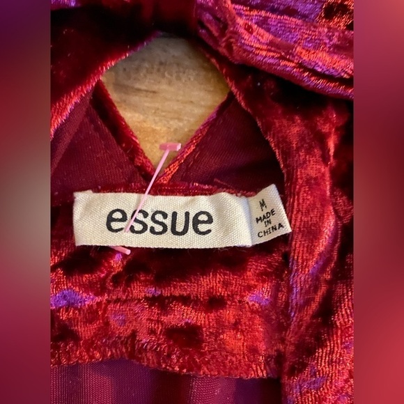 Essue Burgundy Velvet Women’s Thong Bodysuit Size Medium - Picture 13 of 15